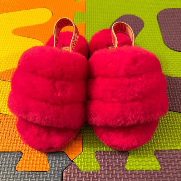 UGG slides 9T - Picture 2 of 5